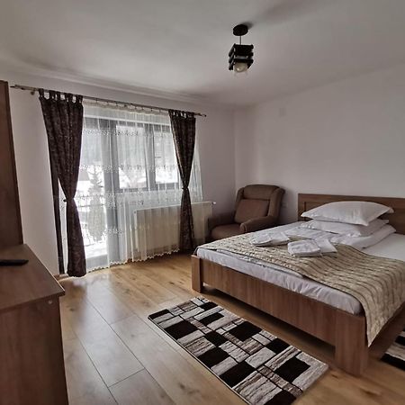 Hotel Casa Dana Olteanu Moeciu De Sus Esterno foto
