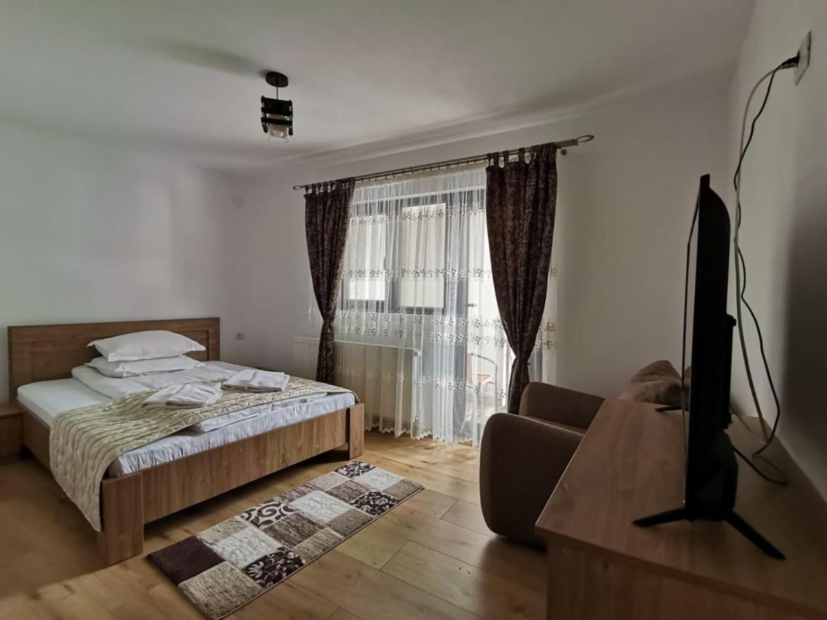 Hotel Casa Dana Olteanu Moeciu De Sus Esterno foto