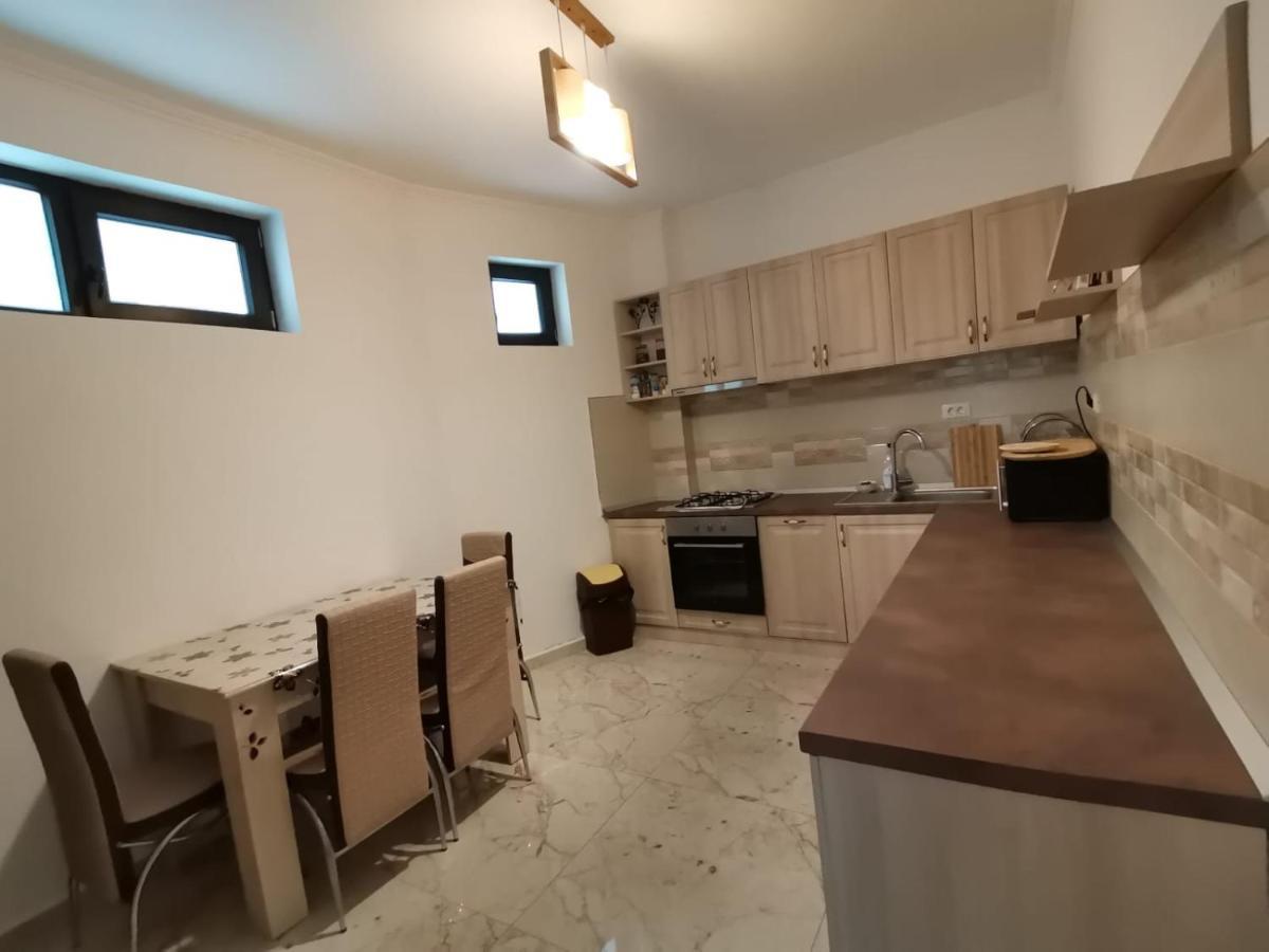 Hotel Casa Dana Olteanu Moeciu De Sus Esterno foto