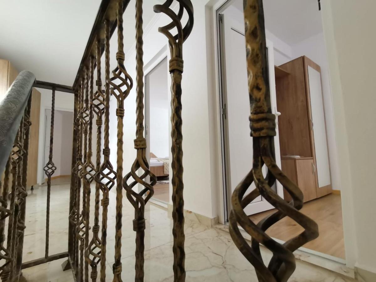 Hotel Casa Dana Olteanu Moeciu De Sus Esterno foto