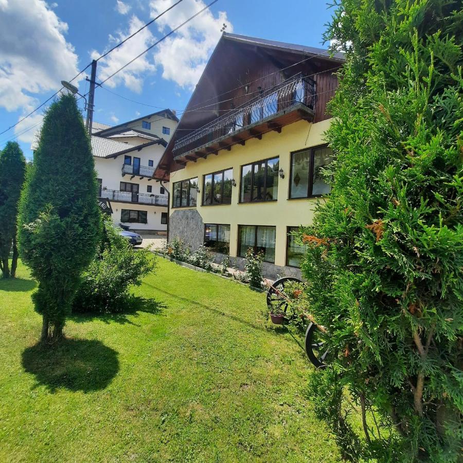 Hotel Casa Dana Olteanu Moeciu De Sus Esterno foto