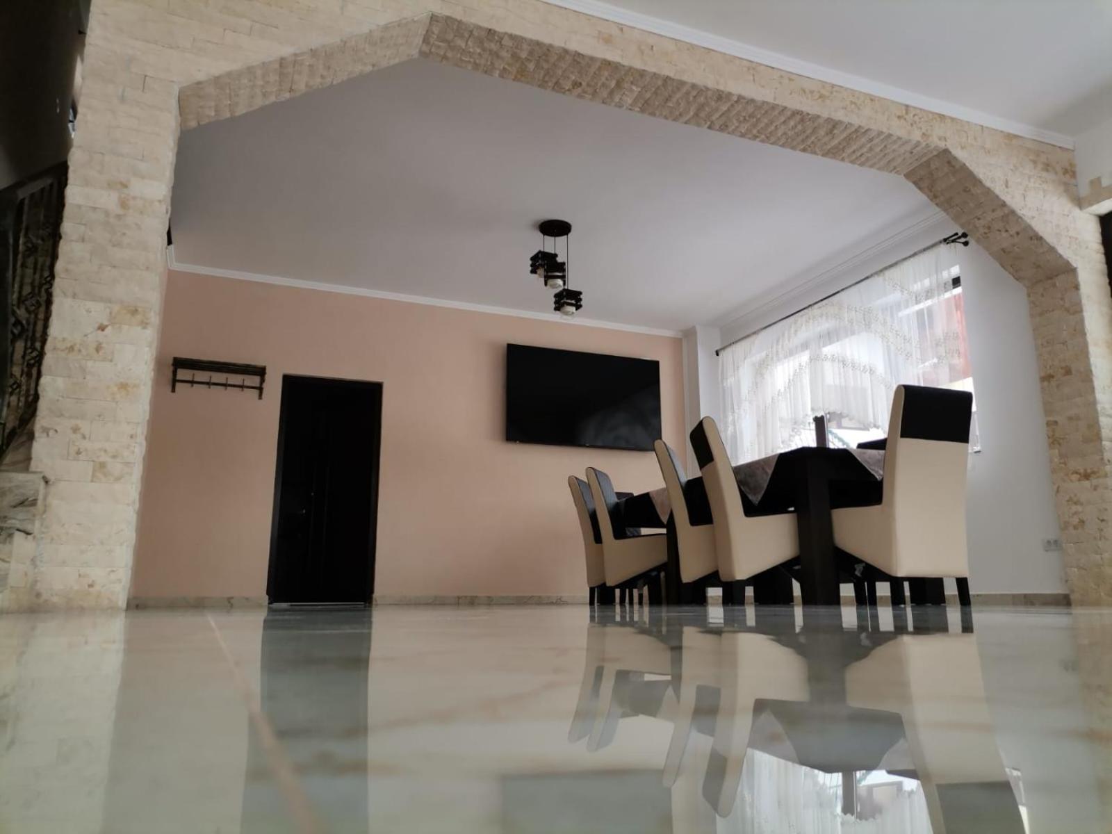 Hotel Casa Dana Olteanu Moeciu De Sus Esterno foto